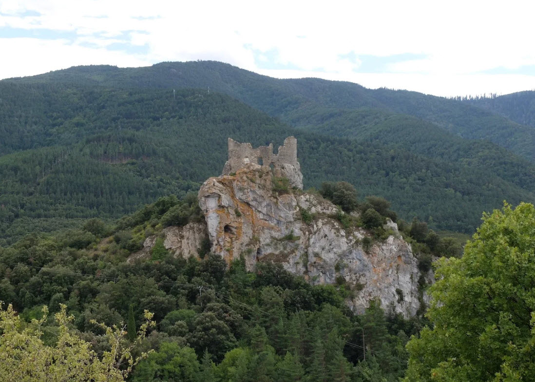 Château vicomtal Saint-Pierre de Fenouillet, France